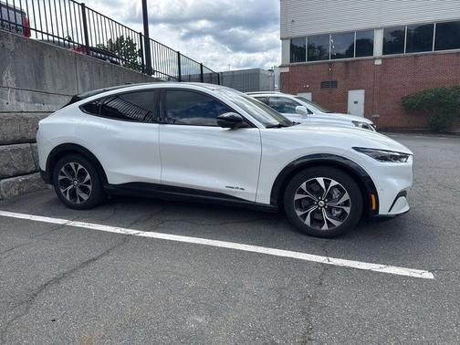 STAR WHITE MET TRI-COAT 2021 Ford Mustang Mach-E Premium