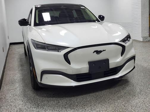 STAR WHITE MET TRI-COAT 2021 Ford Mustang Mach-E Premium