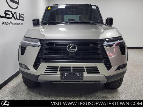 Atomic Silver/Black Roof 2025 Lexus GX 550 Overtrail
