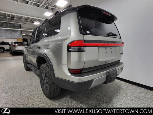 Atomic Silver/Black Roof 2025 Lexus GX 550 Overtrail