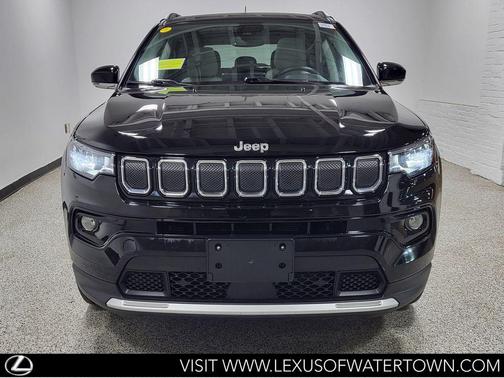 Diamond Black Crystal Pearlcoat 2022 Jeep Compass Limited