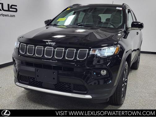 Diamond Black Crystal Pearlcoat 2022 Jeep Compass Limited