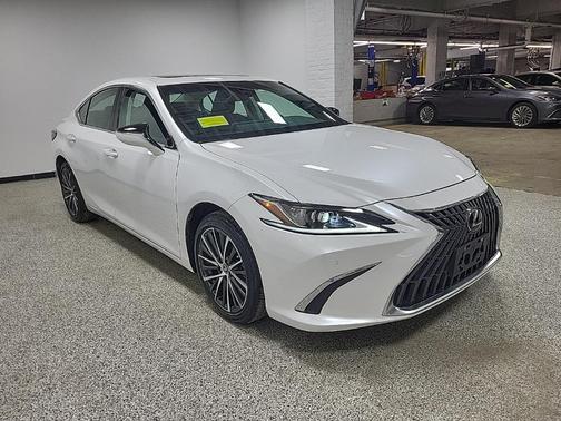 2025 Lexus ES 300h Base