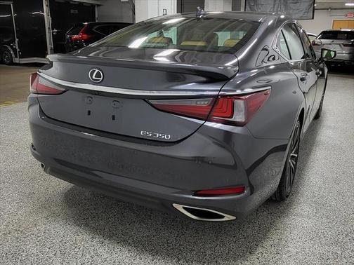 2022 Lexus ES 350 Base