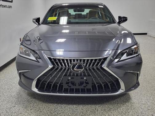 2022 Lexus ES 350 Base