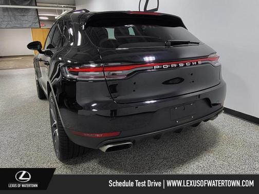 2021 Porsche Macan Base