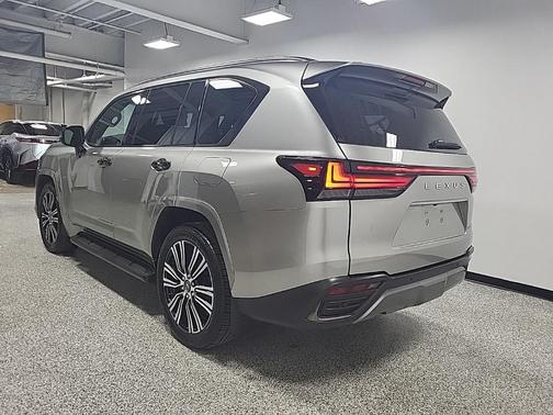 2023 Lexus LX 600 Luxury