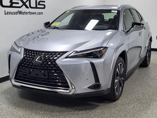 Iridium 2024 Lexus UX 250h Base
