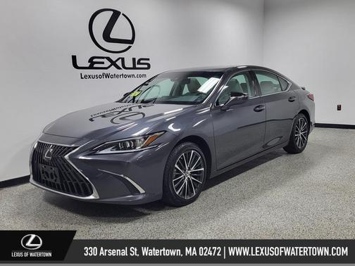 2025 Lexus ES 300h Base