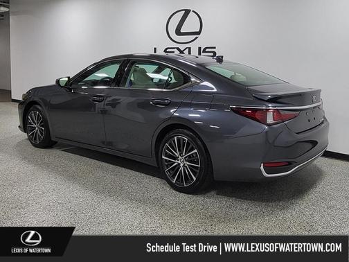 2025 Lexus ES 300h Base