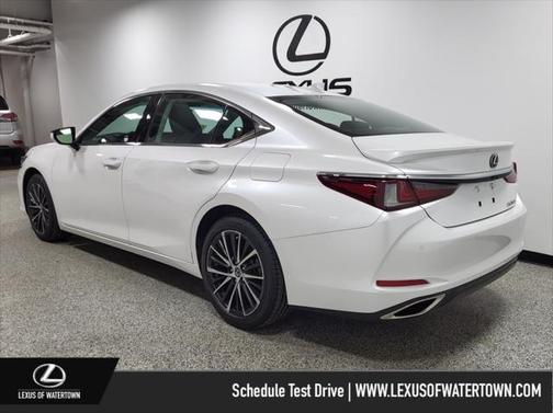 2022 Lexus ES 350 Base