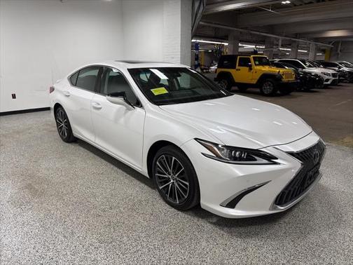 2022 Lexus ES 350 Base