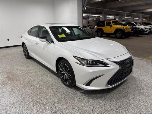 2022 Lexus ES 350 Base