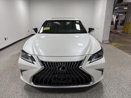 2022 Lexus ES 350 Base
