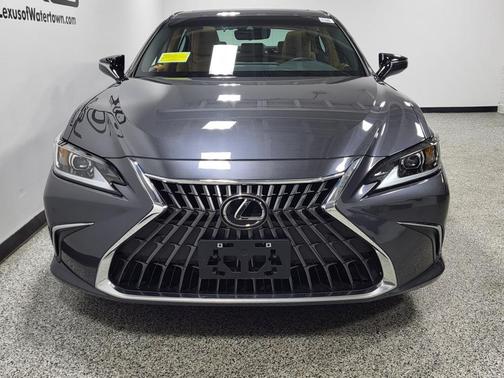 2022 Lexus ES 350 Base