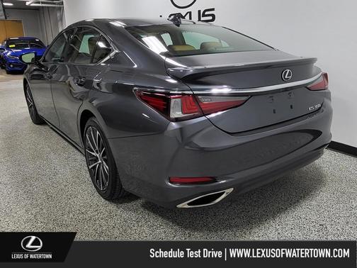 2022 Lexus ES 350 Base