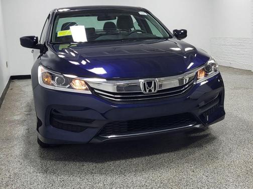 Still Night Pearl 2017 Honda Accord LX
