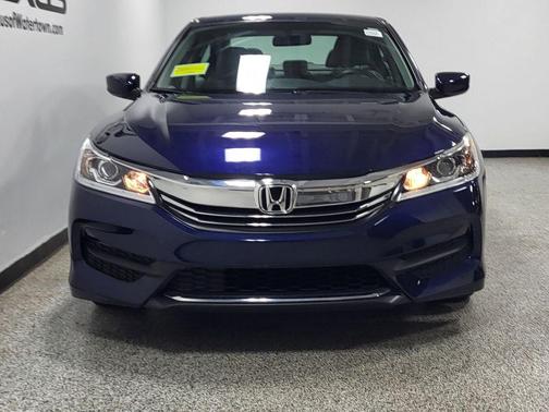 Still Night Pearl 2017 Honda Accord LX