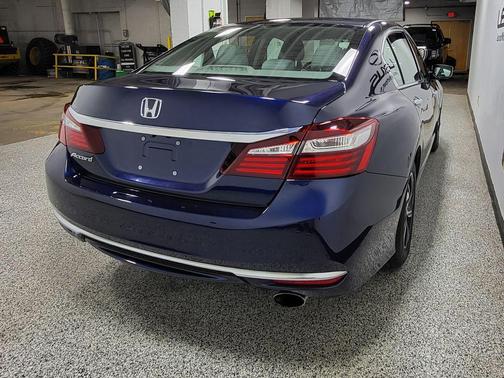 Still Night Pearl 2017 Honda Accord LX