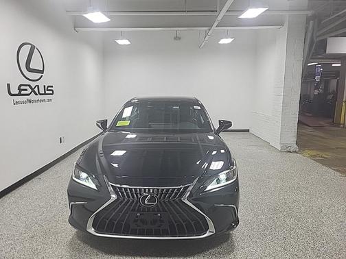 2023 Lexus ES 350 Base