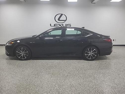 2023 Lexus ES 350 Base