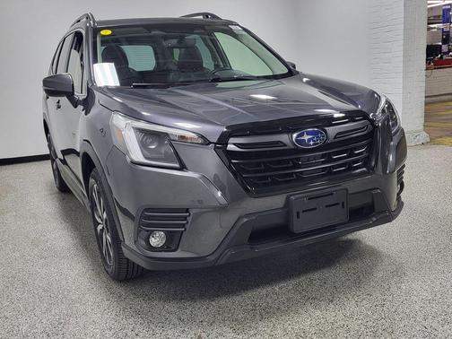 Magnetite Gray Metallic 2023 Subaru Forester Limited
