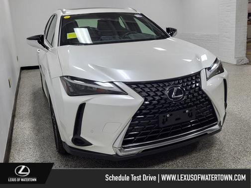 Eminent White Pearl 2023 Lexus UX 250h Base