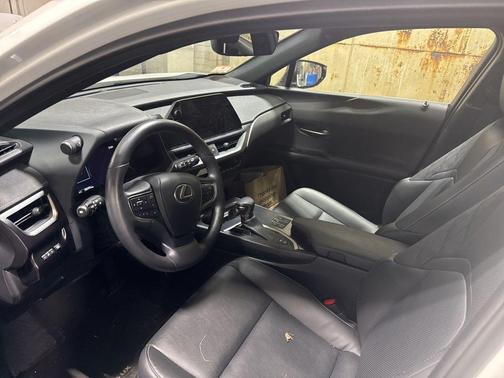 2023 Lexus UX 250h Base
