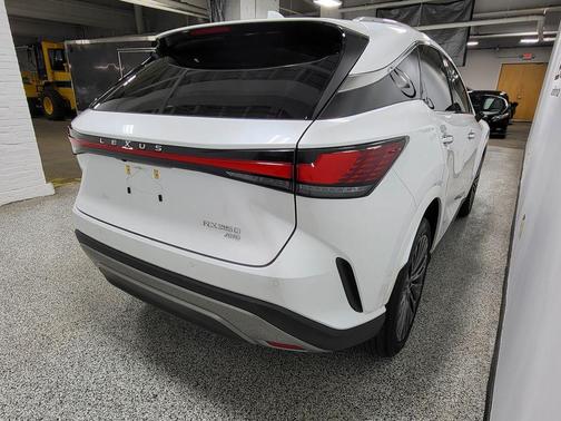 Eminent White Pearl 2024 Lexus RX 350 Luxury