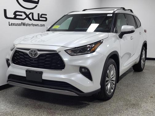 2022 Toyota Highlander Platinum