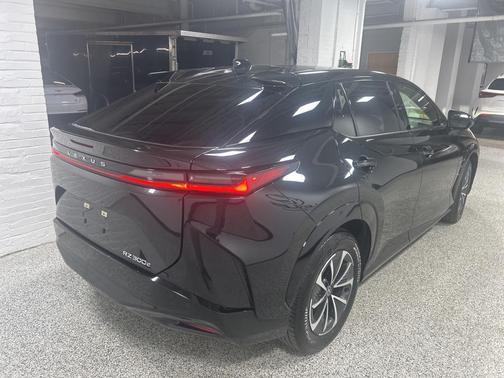 2024 Lexus RZ 300e Premium