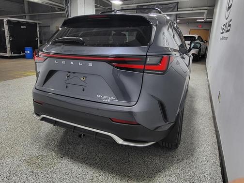 2024 Lexus NX 450h+ F SPORT Handling