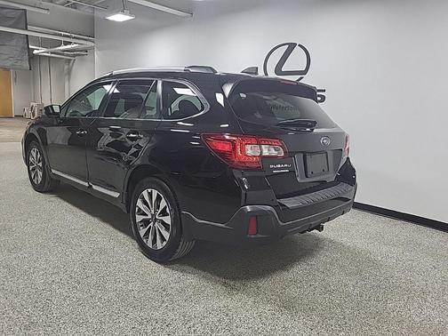2018 Subaru Outback 2.5i Touring