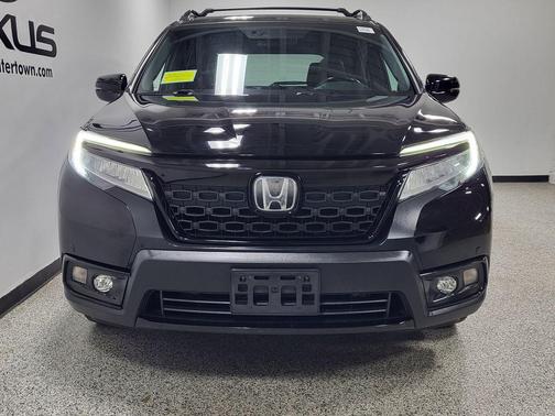 Crystal Black Pearl 2019 Honda Passport Elite