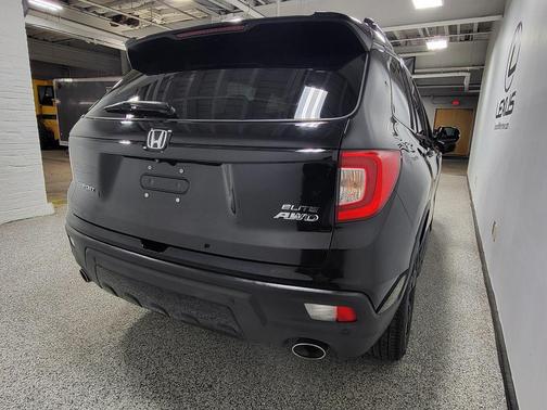 Crystal Black Pearl 2019 Honda Passport Elite