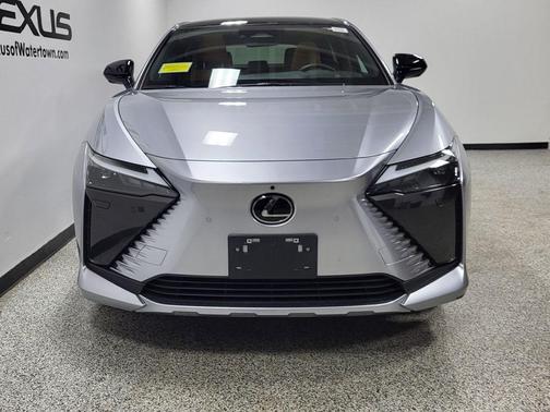 2023 Lexus RZ 450e Luxury