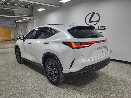 2022 Lexus NX 350h AWD