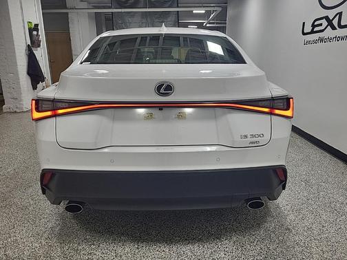2022 Lexus IS 300 Base