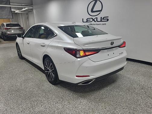 2024 Lexus ES 350 Base