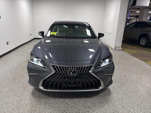 2025 Lexus ES 300h Base