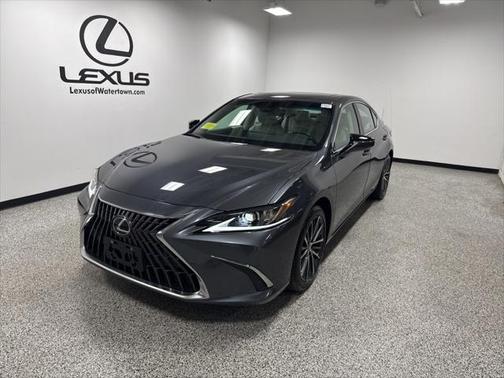 2025 Lexus ES 300h Base