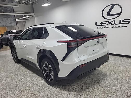 2024 Toyota bZ4X XLE