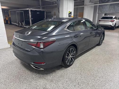 2024 Lexus ES 350 Base