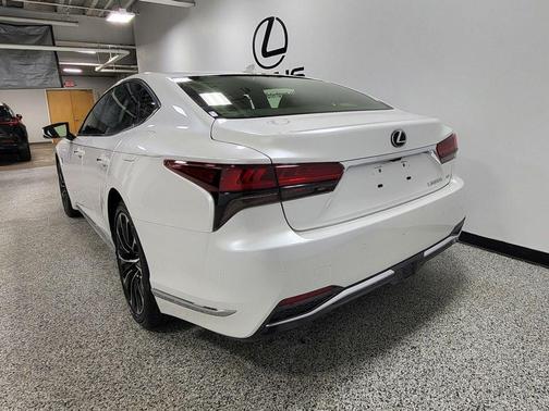 2023 Lexus LS 500h Base