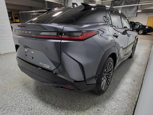 Cloudburst Gray/Black 2023 Lexus RZ 450e Luxury