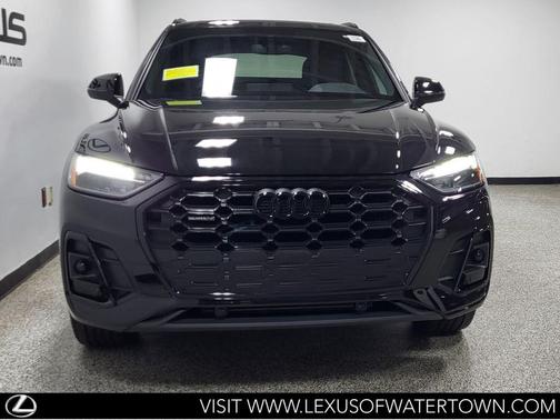 Mythos Black Metallic 2024 Audi Q5 45 S line Premium