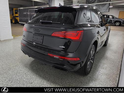 Mythos Black Metallic 2024 Audi Q5 45 S line Premium