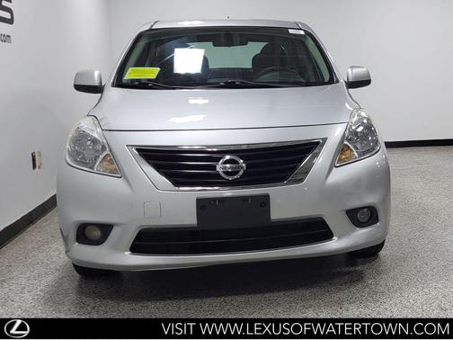 Brilliant Silver 2013 Nissan Versa 1.6 SL