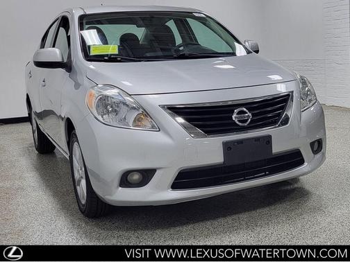 Brilliant Silver 2013 Nissan Versa 1.6 SL