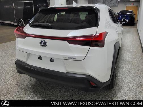 Eminent White Pearl 2020 Lexus UX 250h Base